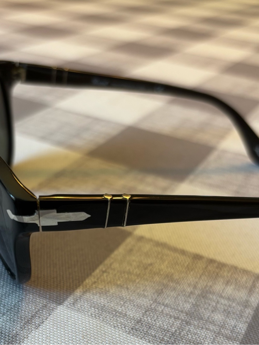Persol Black Frame Sunglasses with Dark Green Lenses - Classic Oval - Picture 5 of 6